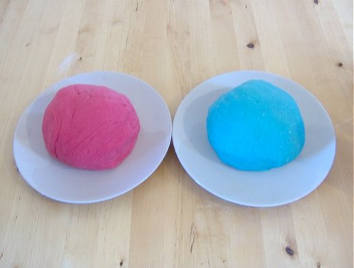 things-to-do-and-make-play-dough-4