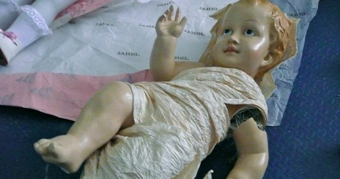 A damaged baby Jesus was delivered to Lisbon's Hospital de Bonecas, or Doll Hospital, for repairs. The hospital has been fixing broken dolls for nearly two centuries and is particularly busy around Christmas.